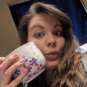 Meet your Posher, Becca